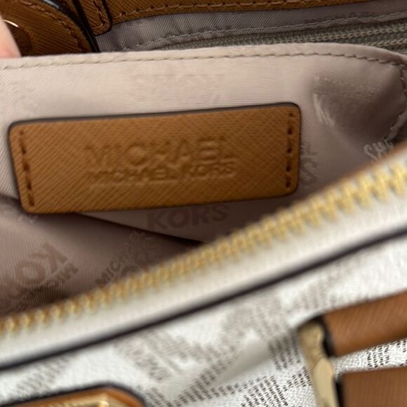 Michael Kors Cream and Tan Signature Satchel - Picture 13 of 17